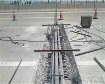 教你如何安装四川桥面伸缩缝